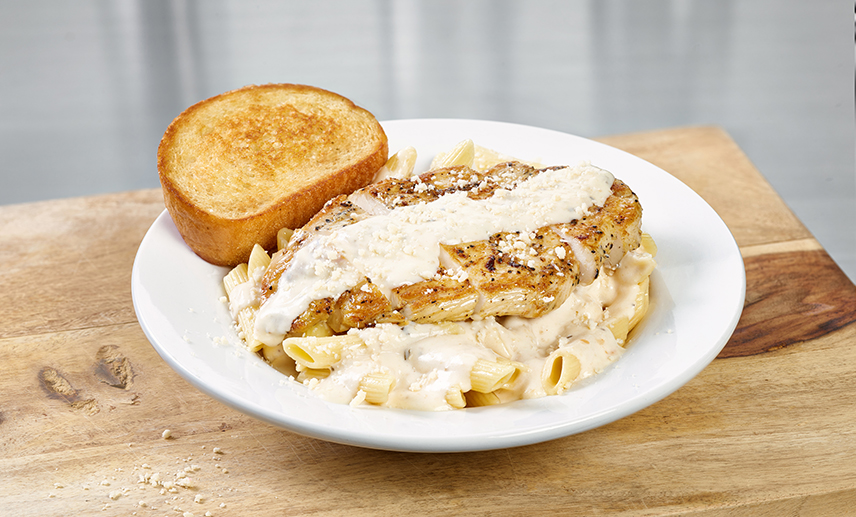 GRILLED CHICKEN ALFREDO